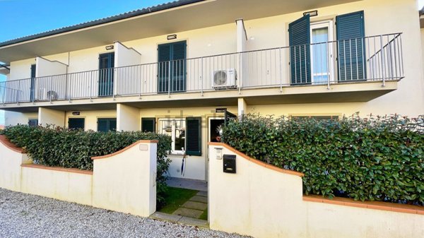 casa indipendente in vendita a Lucca in zona Sant'Alessio