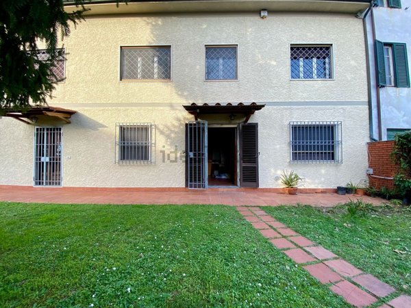 casa indipendente in vendita a Lucca in zona zona San Marco
