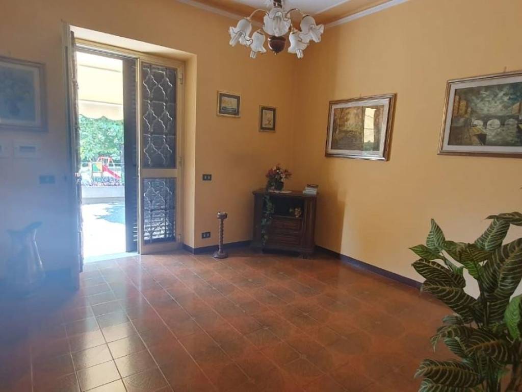 casa indipendente in vendita a Lucca