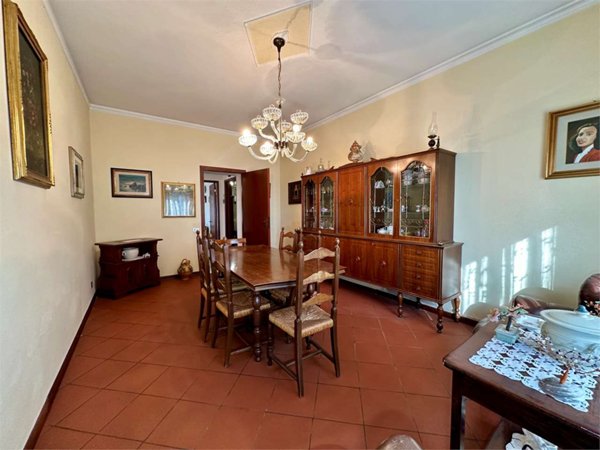 casa indipendente in vendita a Lucca