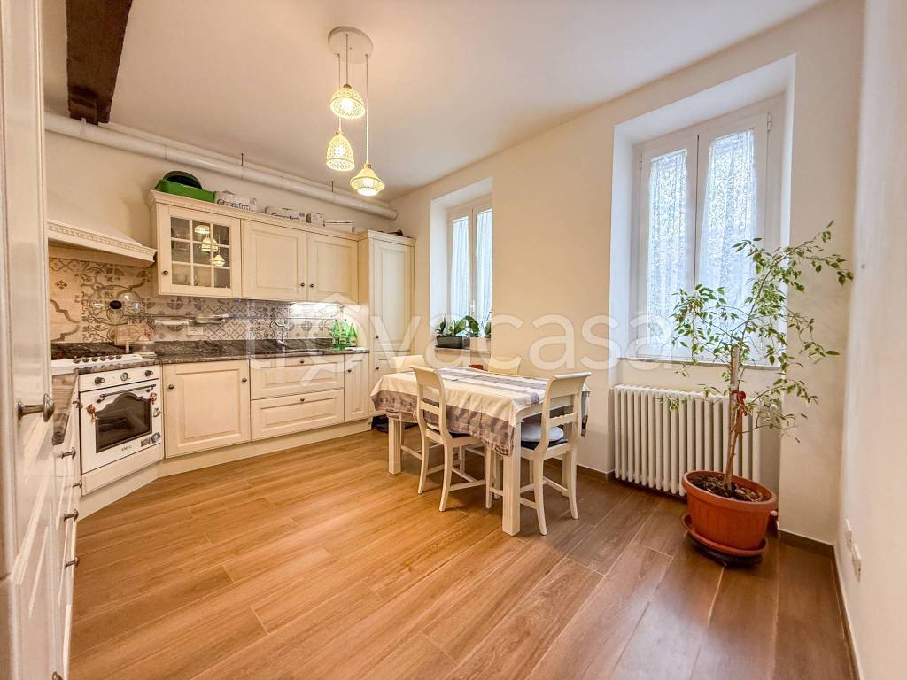 appartamento in vendita a Lucca in zona Centro Città