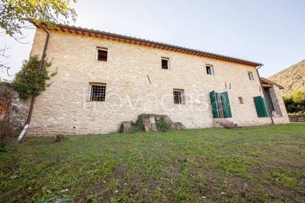 casa indipendente in vendita a Lucca in zona Santa Maria del Giudice