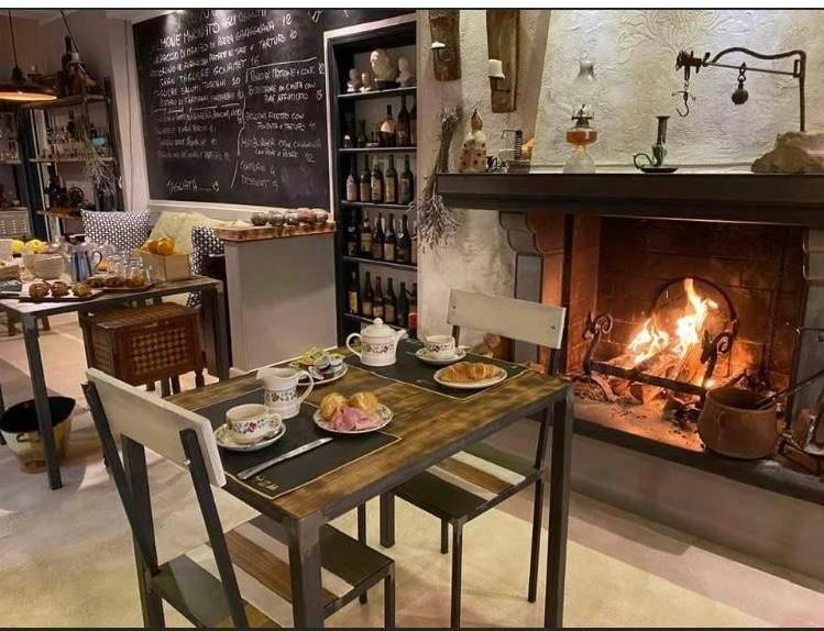negozio in vendita a Lucca in zona Mutigliano
