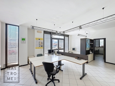 ufficio in vendita a Lucca in zona Sant'Angelo in Campo