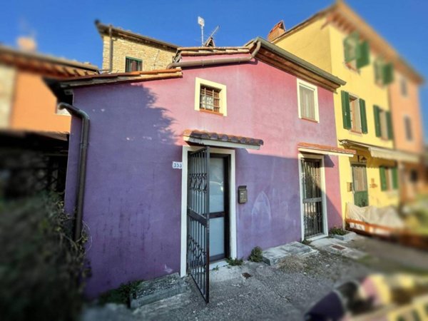 casa indipendente in vendita a Lucca in zona San Quirico di Moriano