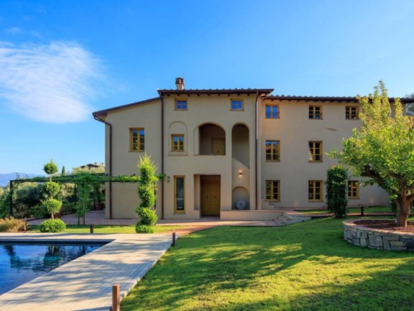 casa indipendente in vendita a Lucca in zona zona Arancio