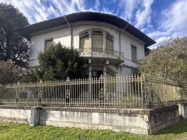 casa indipendente in vendita a Lucca in zona Zona San Concordio