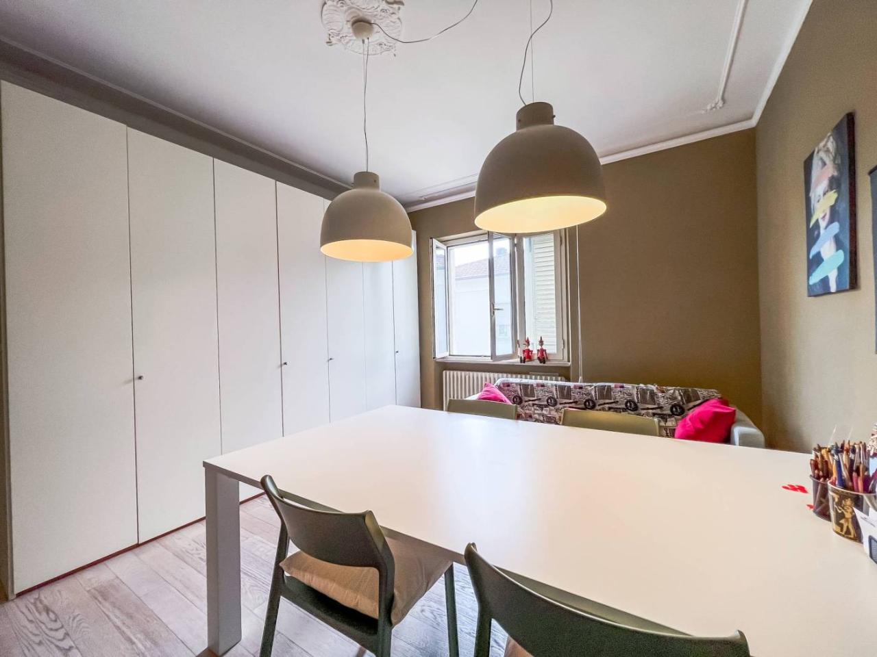 casa indipendente in vendita a Lucca in zona Vallebuia