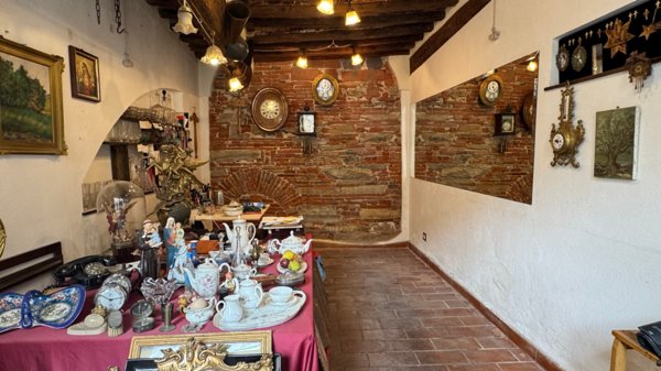 locale commerciale in vendita a Lucca in zona Centro Città