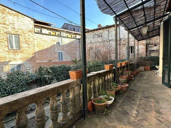 appartamento in vendita a Lucca in zona Centro Città