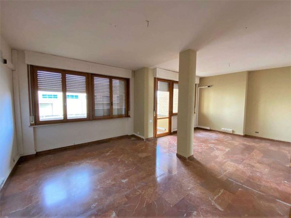 appartamento in vendita a Lucca in zona Centro Città