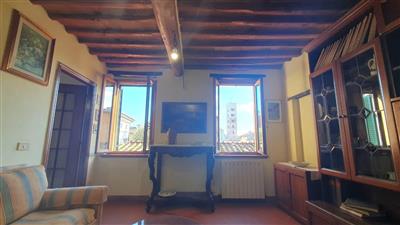 appartamento in vendita a Lucca in zona Centro Città