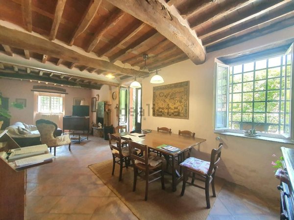 casa indipendente in vendita a Lucca