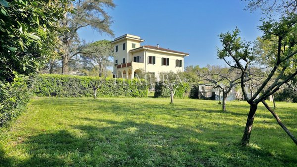 casa indipendente in vendita a Lucca in zona Sant'Alessio