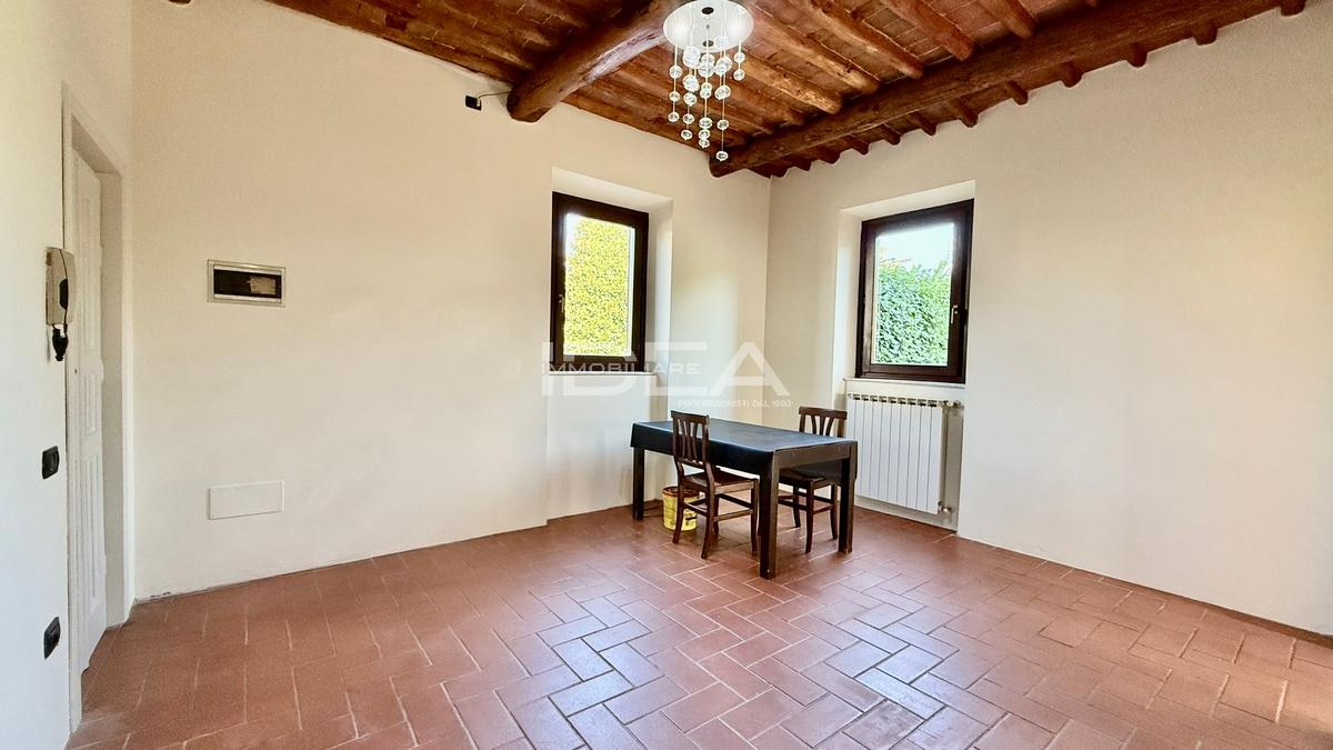appartamento in vendita a Lucca in zona Vallebuia