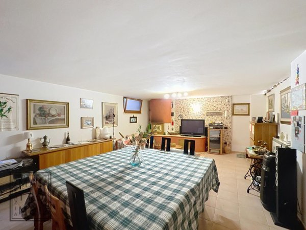 casa indipendente in vendita a Lucca in zona Centro Città