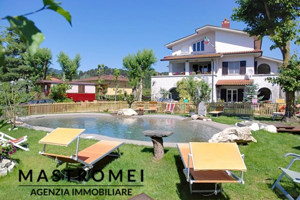 casa indipendente in vendita a Lucca in zona San Macario in Piano
