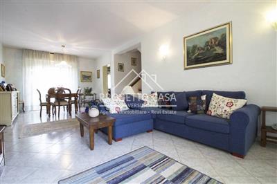 casa indipendente in vendita a Lucca in zona Centro Città