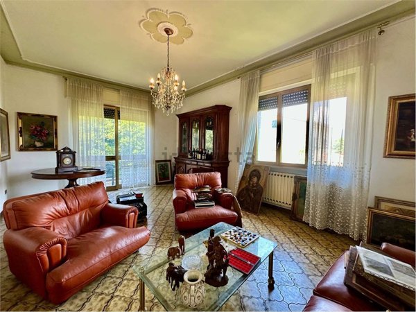 casa indipendente in vendita a Lucca in zona Sant'Alessio