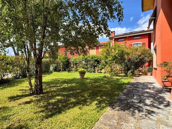 appartamento in vendita a Lucca in zona San Cassiano a Vico
