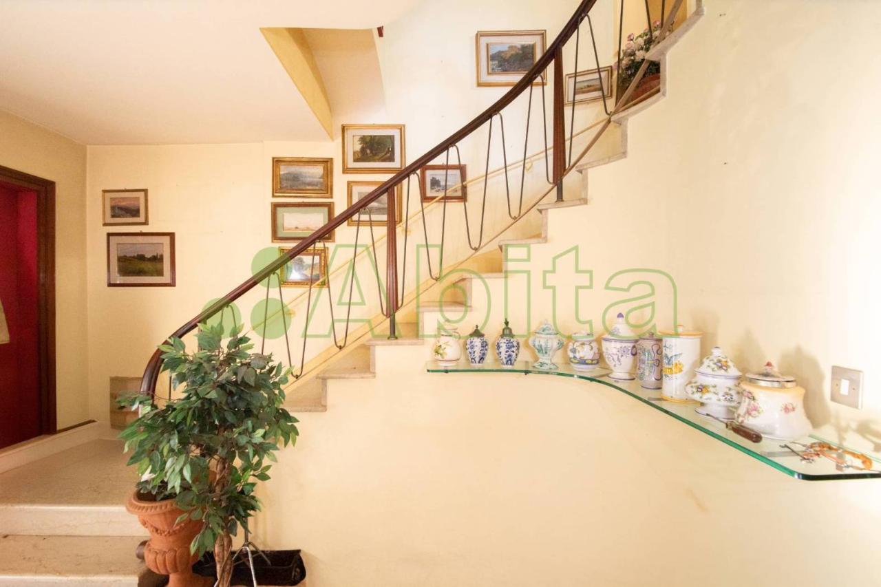 casa indipendente in vendita a Lucca in zona Pontetetto