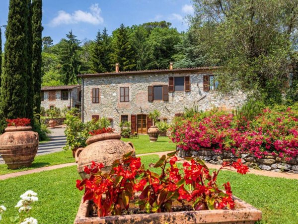 casa indipendente in vendita a Lucca in zona Centro Città