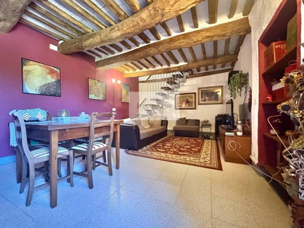 casa indipendente in vendita a Lucca in zona Sant'Angelo in Campo