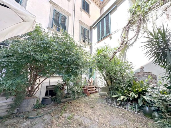 appartamento in vendita a Lucca in zona Centro Città