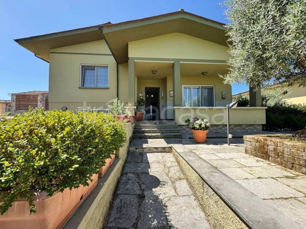 casa indipendente in vendita a Lucca in zona Sant'Angelo in Campo
