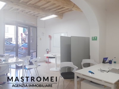 negozio in vendita a Lucca