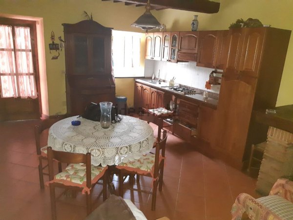 casa indipendente in vendita a Lucca in zona Sant'Alessio