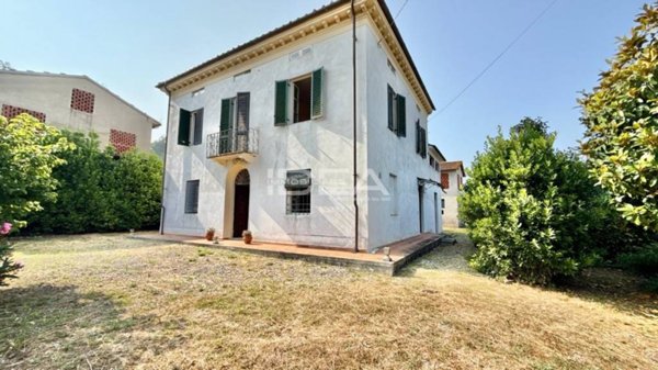 casa indipendente in vendita a Lucca in zona Santa Maria del Giudice