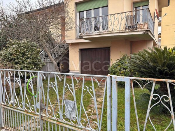 casa indipendente in vendita a Lucca in zona Zona San Concordio
