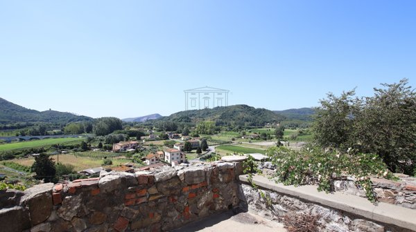 casa indipendente in vendita a Lucca in zona Balbano