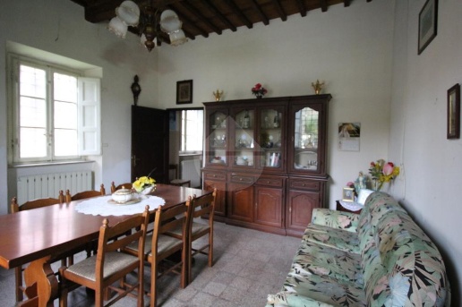 casa indipendente in vendita a Lucca in zona Monte San Quirico