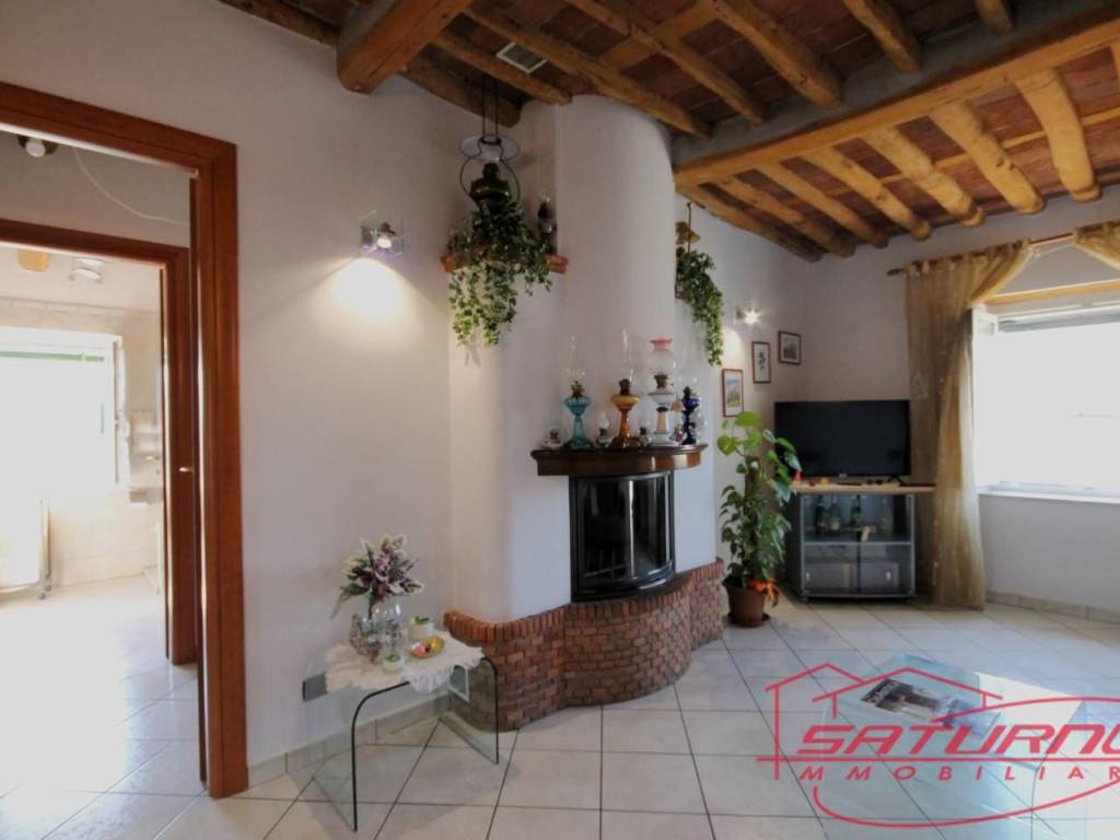 appartamento in vendita a Lucca in zona Pontetetto