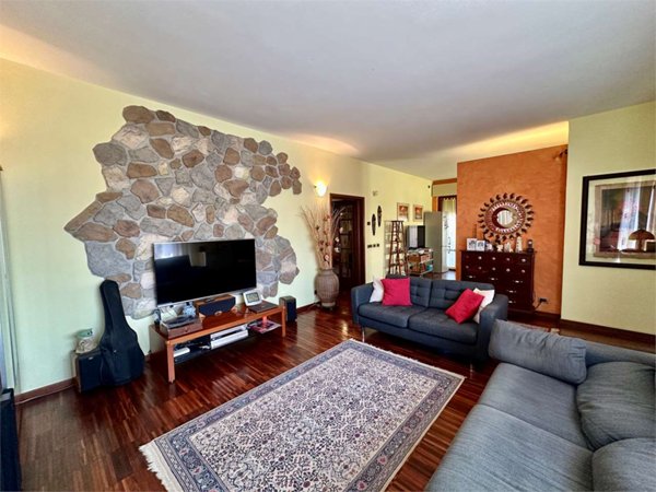 casa indipendente in vendita a Lucca in zona San Cassiano a Vico