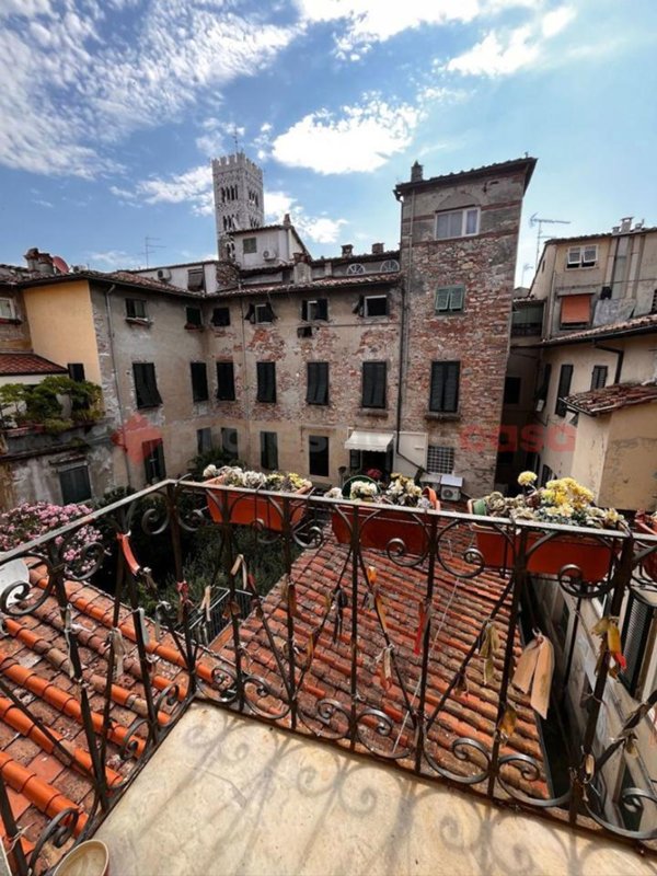 appartamento in vendita a Lucca in zona Centro Città
