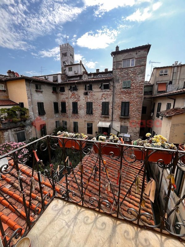 appartamento in vendita a Lucca in zona Centro Città