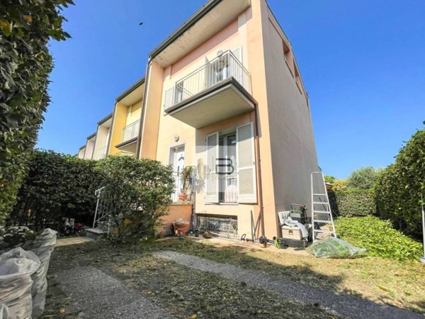 casa indipendente in vendita a Lucca in zona zona San Filippo