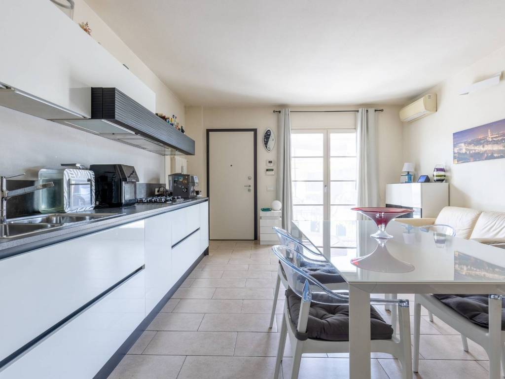 casa indipendente in vendita a Lucca in zona Zona San Concordio