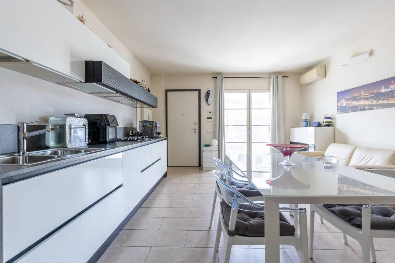 casa indipendente in vendita a Lucca in zona zona Sorbano