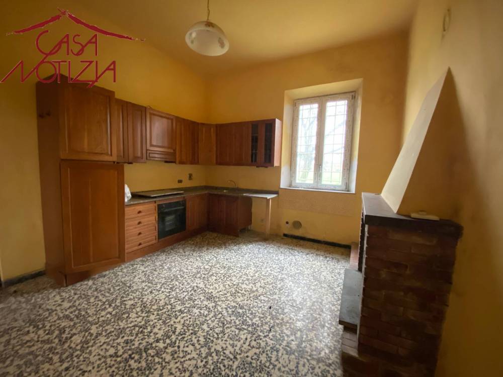 casa indipendente in vendita a Lucca in zona Centro Città