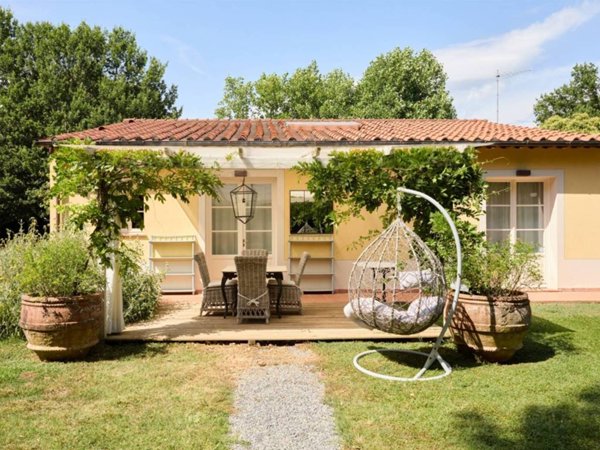 casa indipendente in vendita a Lucca in zona Centro Città