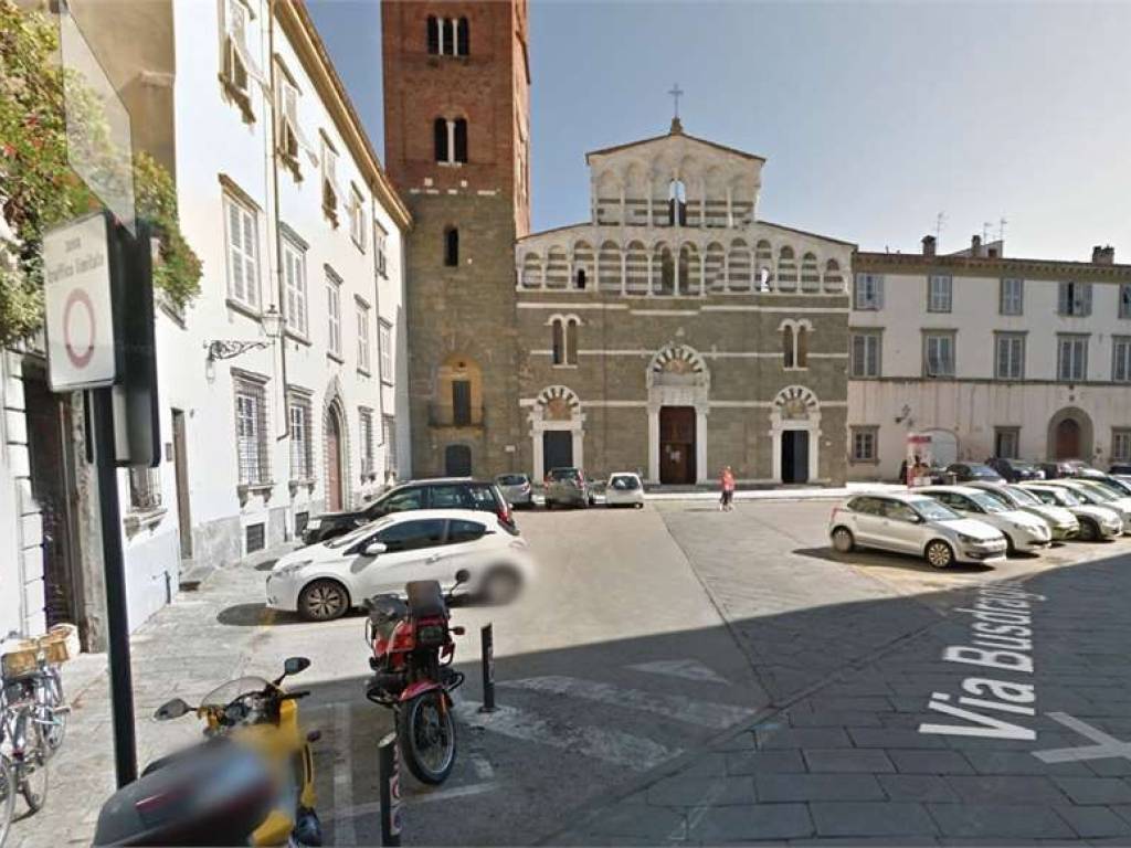 appartamento in vendita a Lucca in zona Centro Città