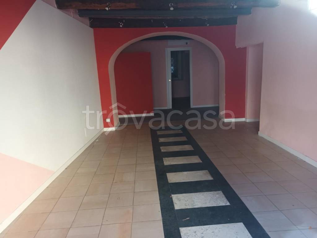 negozio in vendita a Lucca in zona Torre