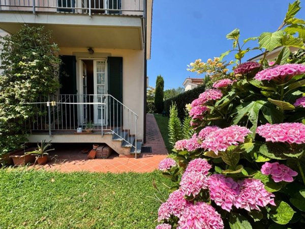 casa indipendente in vendita a Lucca in zona Sant'Anna