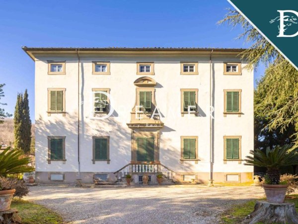 villa in vendita a Lucca in zona San Lorenzo a Vaccoli