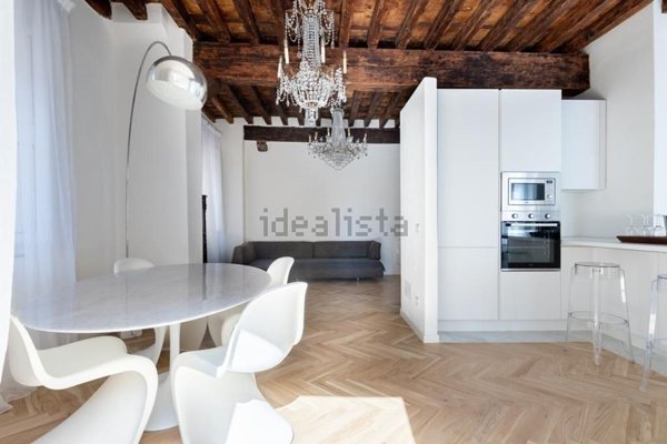 appartamento in vendita a Lucca in zona Centro Città