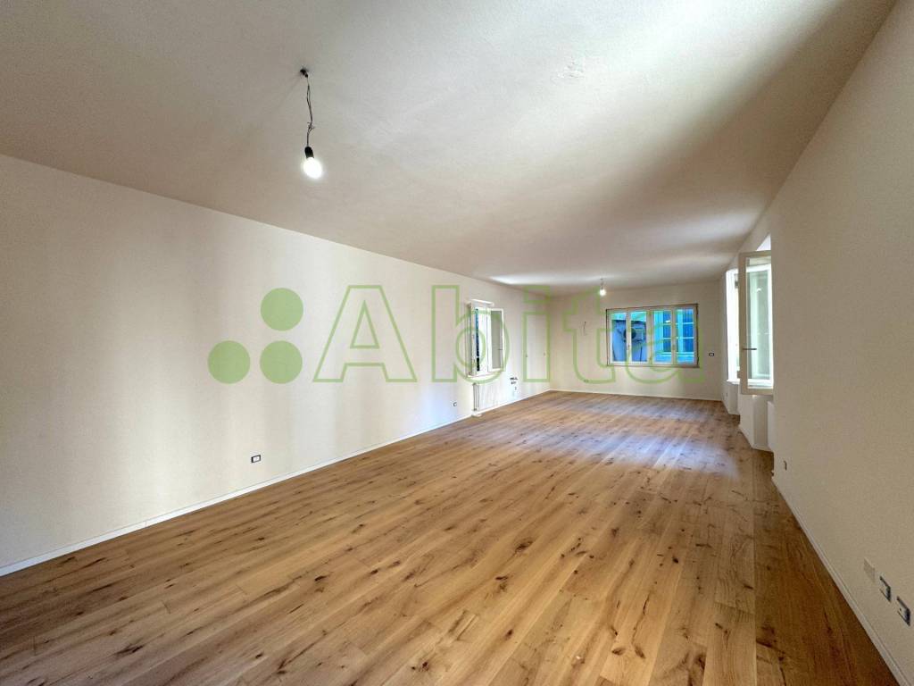 appartamento in vendita a Lucca in zona Centro Città